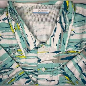 Columbia Men’s Aqua and White Fish Print Button-Down Shirt